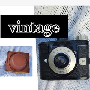 Clack‎ Vintage model 6042 Camera in case